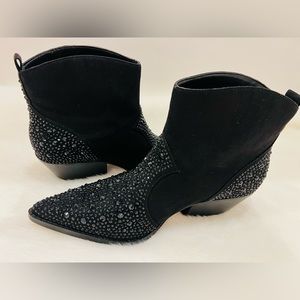 New! Very Beautiful Jessica Simpson Trista Western Bootie. 
Size 7.5